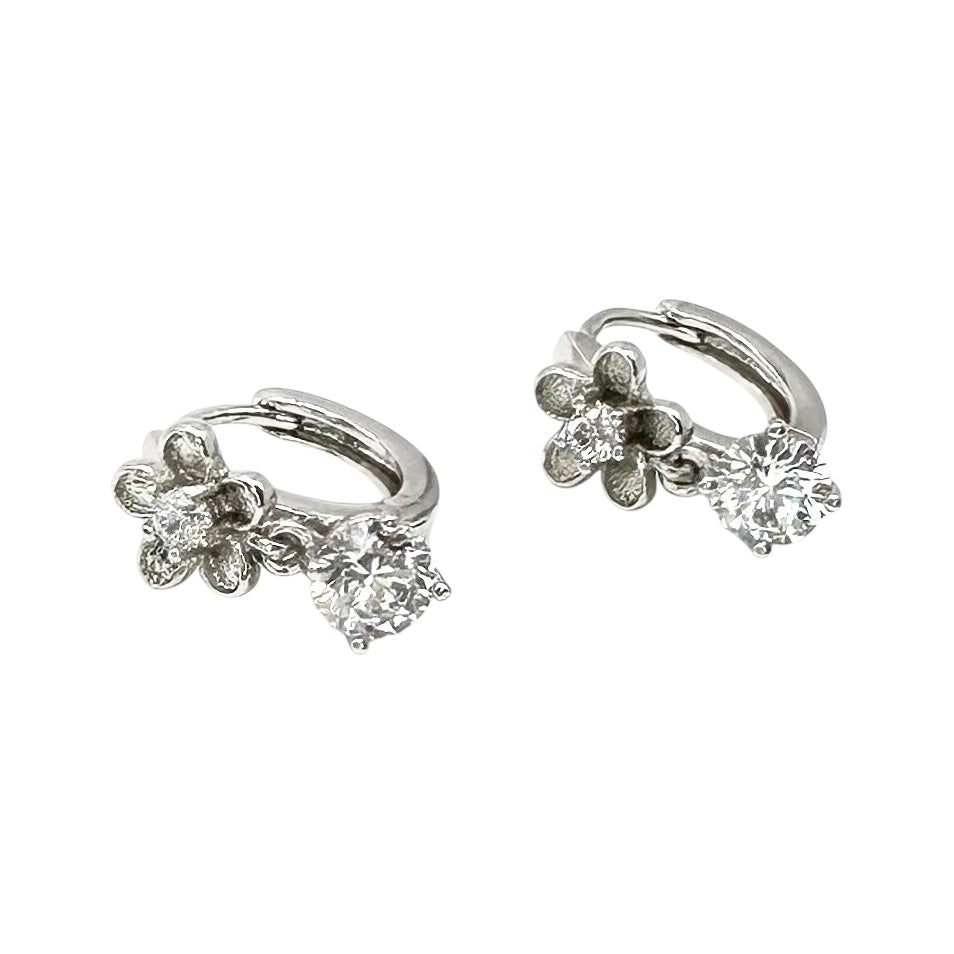 Wasserdichte Huggie Creolen Silber Blüten Kristallpavé Charm Hängender Solitär Zirkonia 5mm