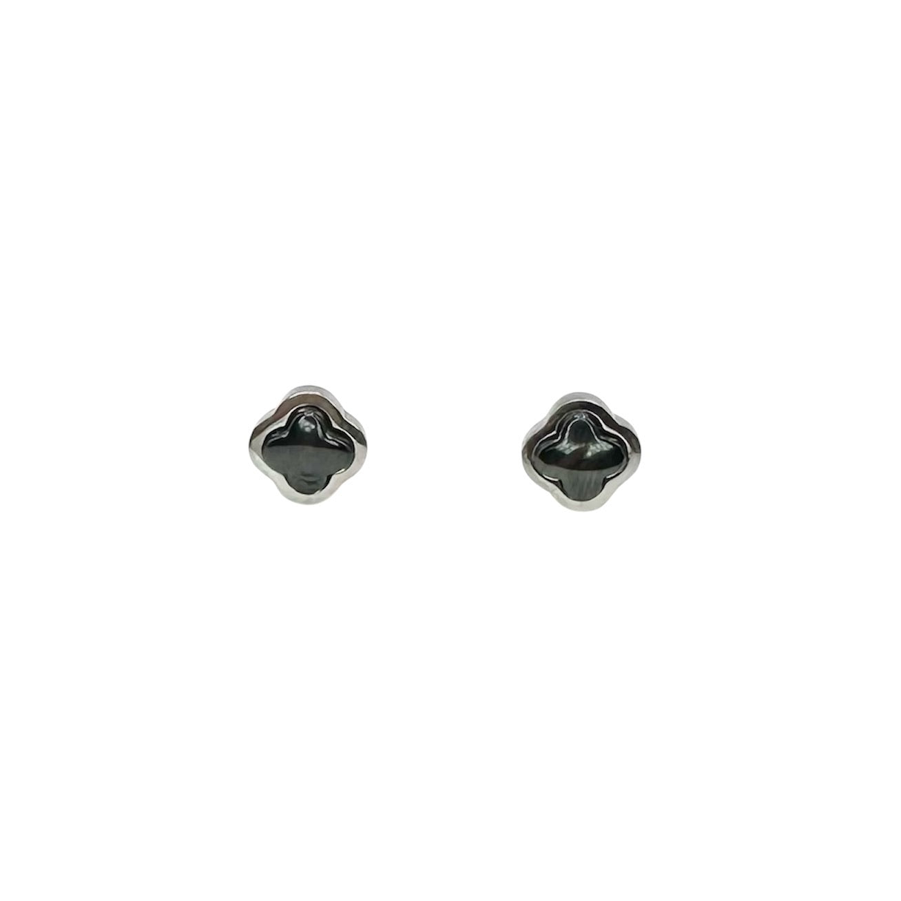 Wasserdichte Kleeblatt-Ohrstecker mit schwarzem Onyx, silberfarben